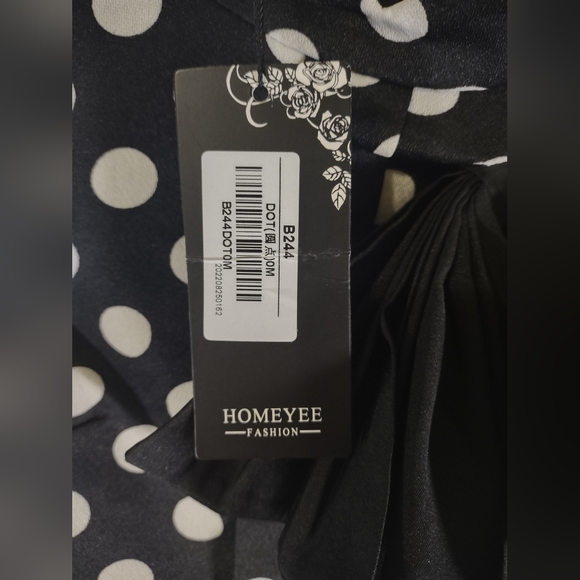 Polkadot Homeyee dress with bow size medium - Picture 4 of 5